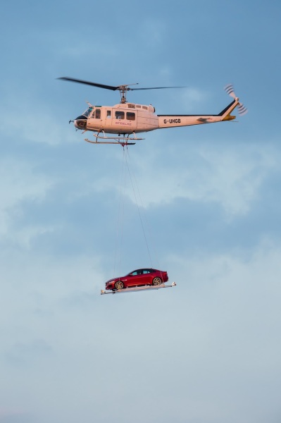 Jaguar-XE-5