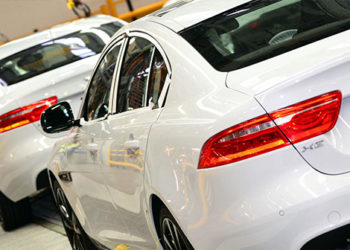 2016-jaguar-xe