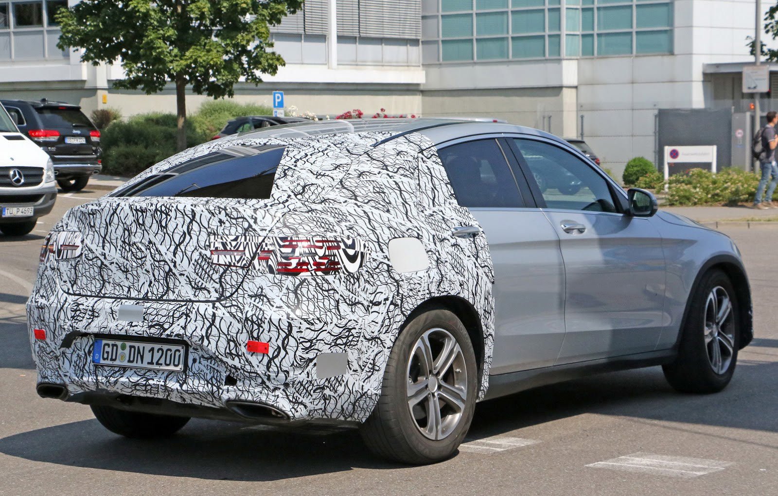 mercedes-glc-coupe-4