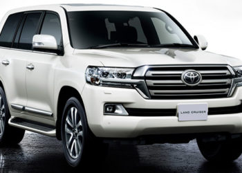 2016-toyota-land-cruiser-200