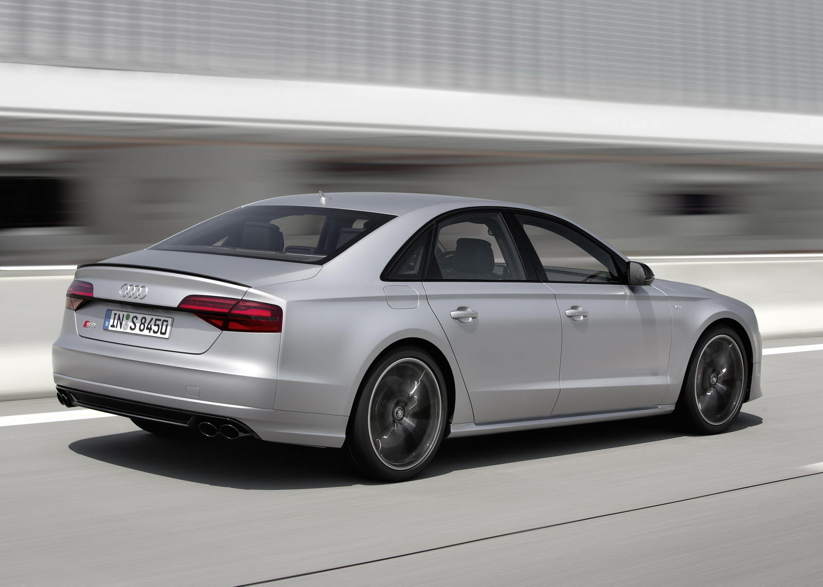 audi-s8-plus-4