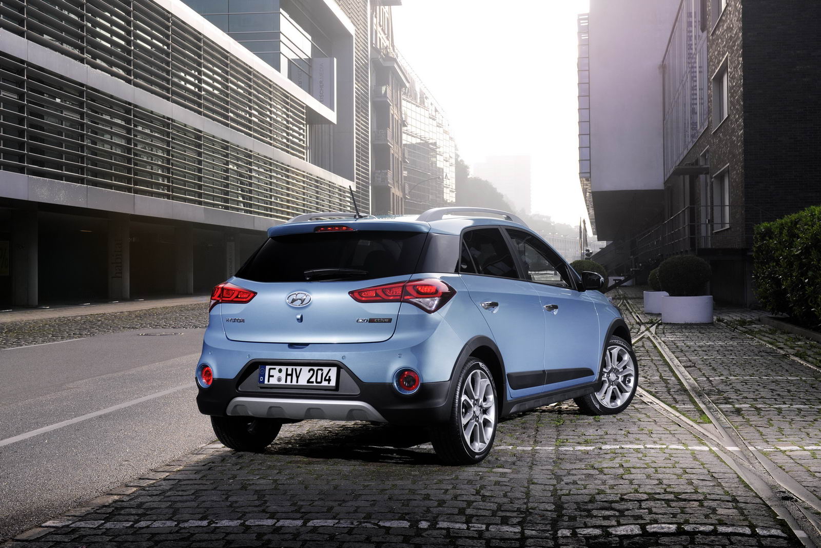 2016-hyundai-i20-active-2