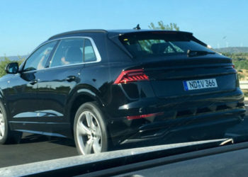 Audi-Q8a