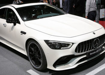 Mercedes-AMG-GT-4