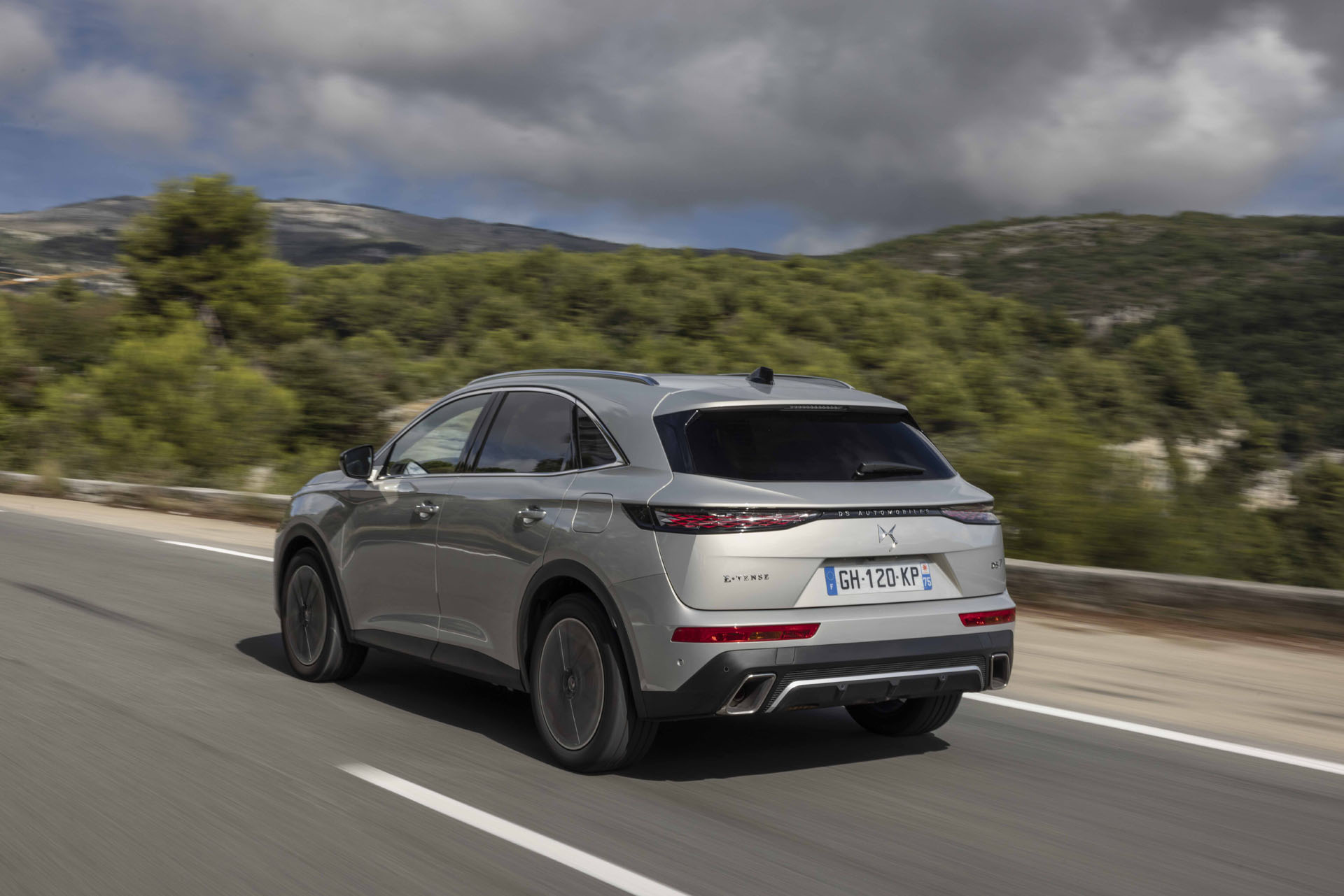 Yeni DS 7 Opera E-Tense 225, Türkiye'de satışta | OtoYazar